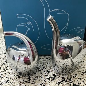 Nambe Metal Savanna Elephant Salt and Pepper